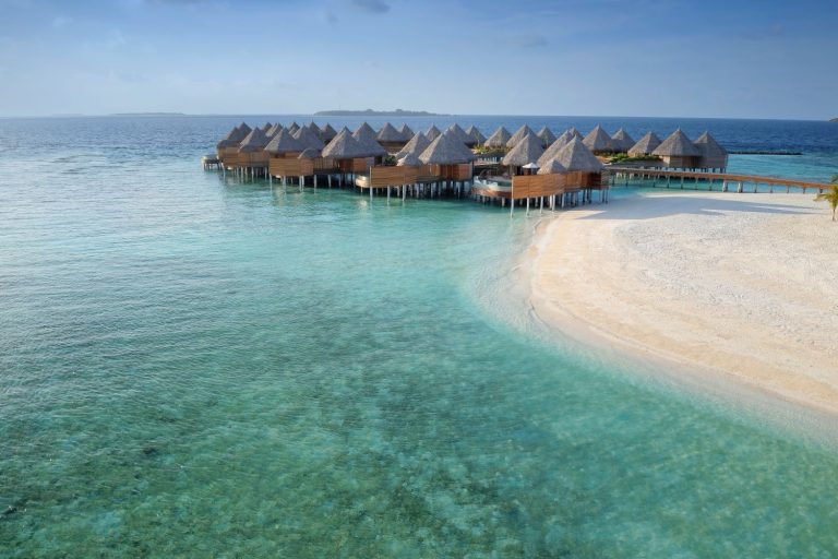 Самый дорогой отель на Мальдивах The Nautilus Maldives