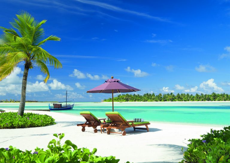 Как дешево слетать на Мальдивы